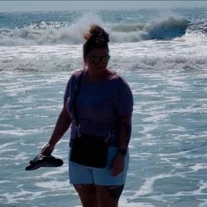 Meet your Posher, Crystal